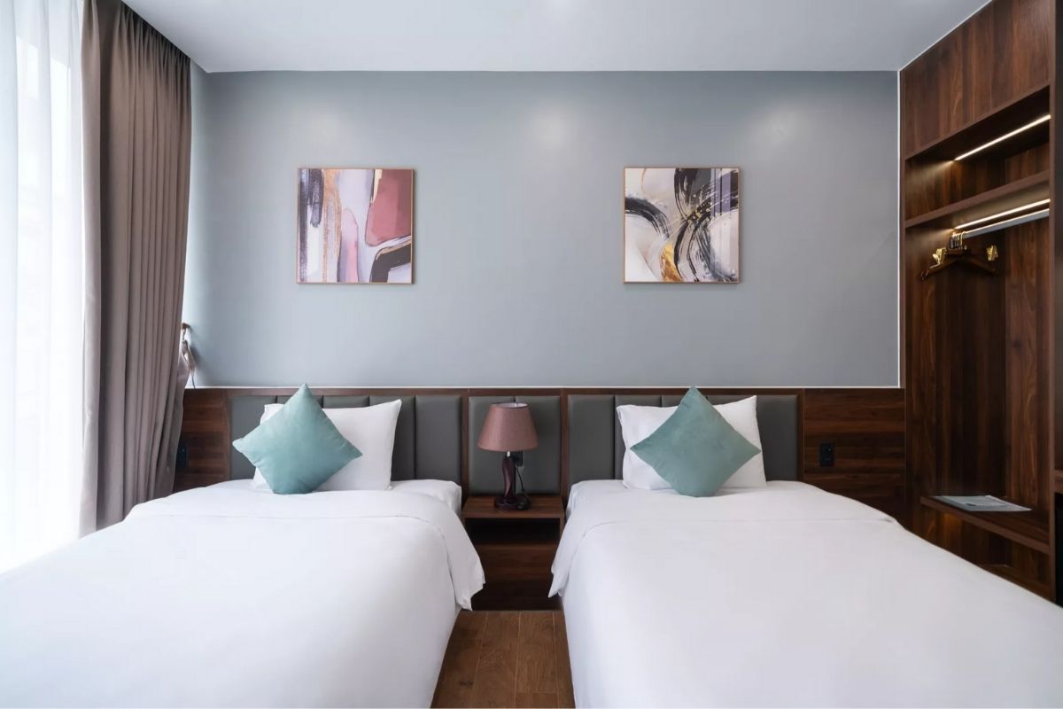 Deluxe Twin at Eden Hue Hotel