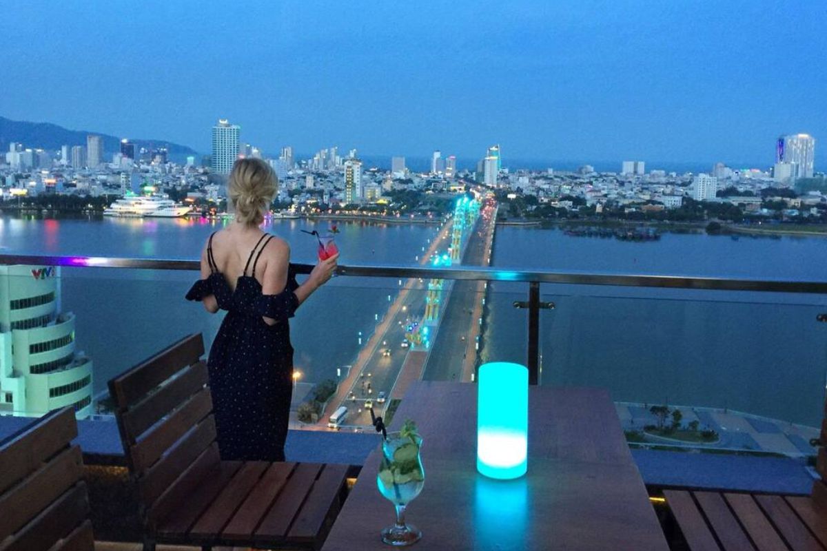 The Top Bar - Da Nang Nightlife