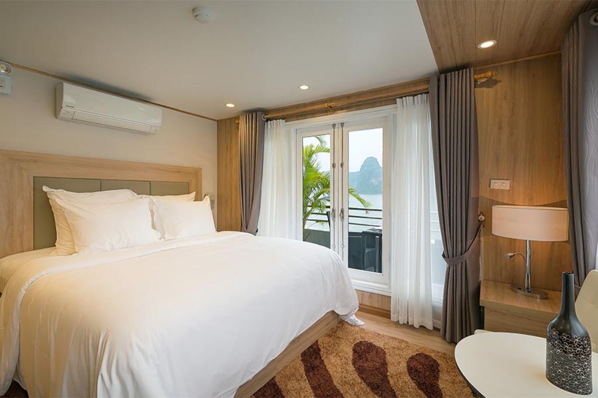Suite Cabins at La Vela Cruise Halong