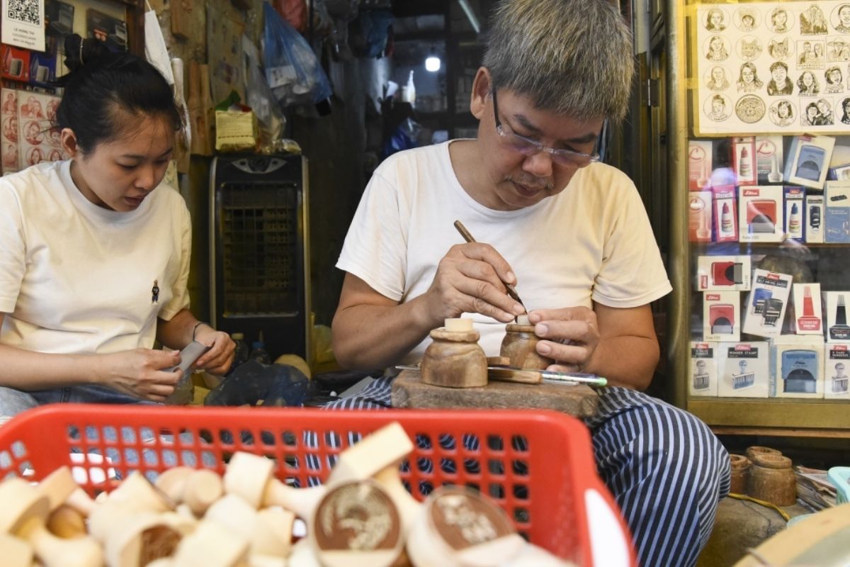 Hien Phuc Loi Woodcarving Shop