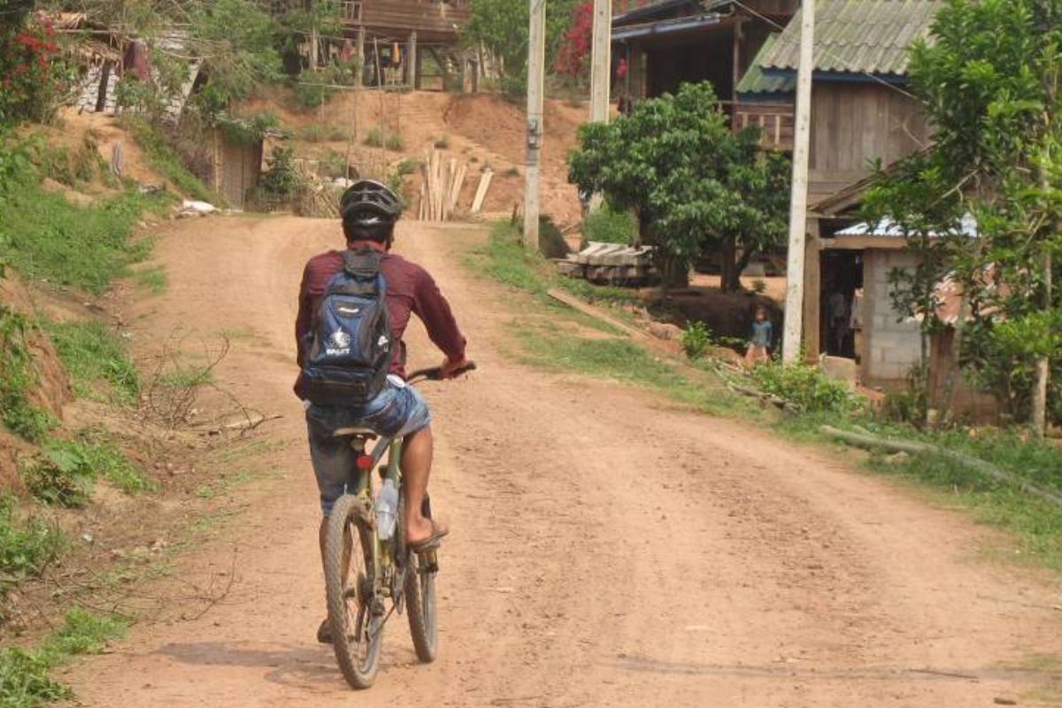 Cycling Through Don Det Island