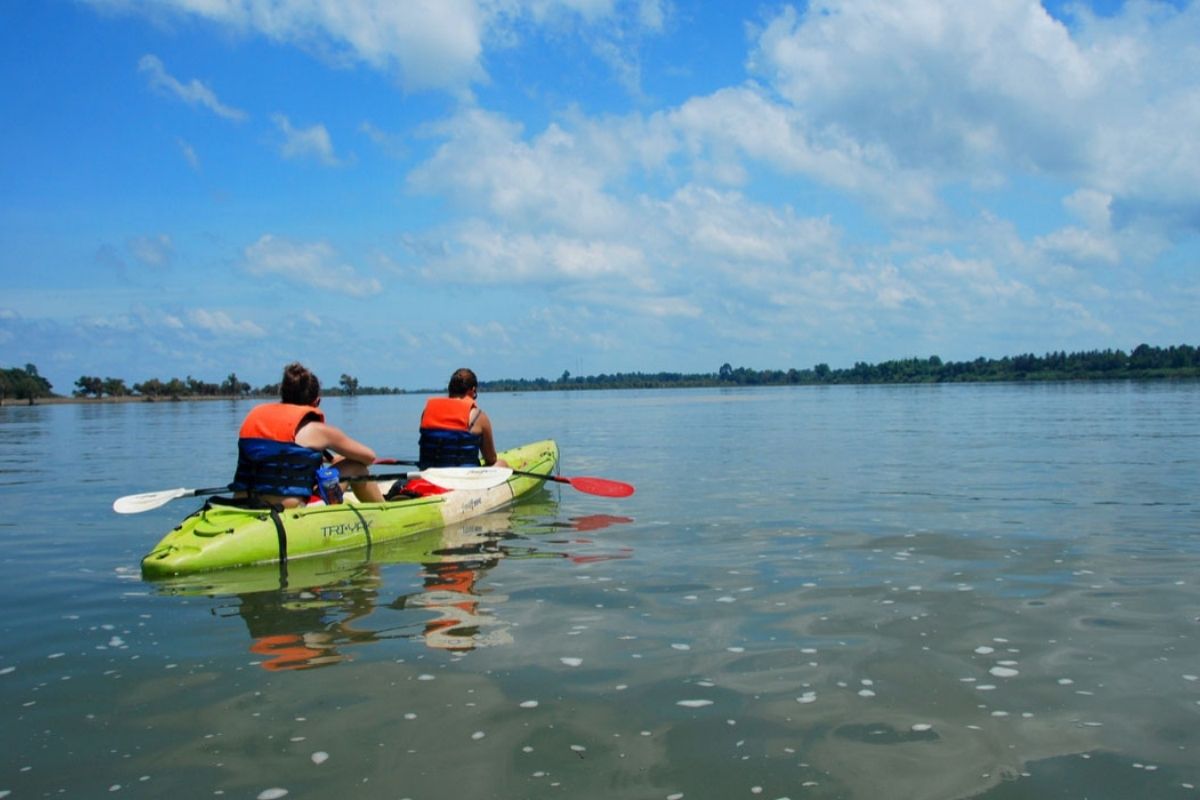 Kayaking Through the Mekong Channels - 4000 Islands Laos