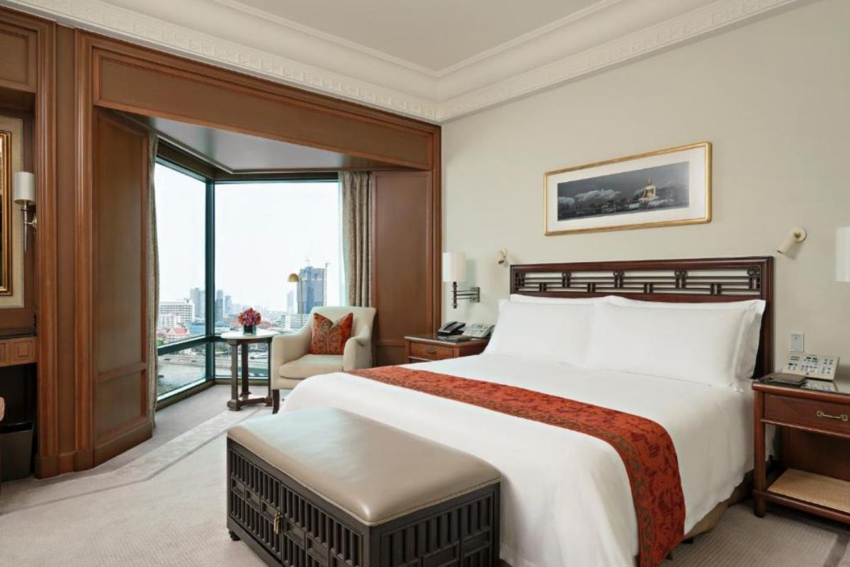 The Peninsula Bangkok - family hotels in Bangkok