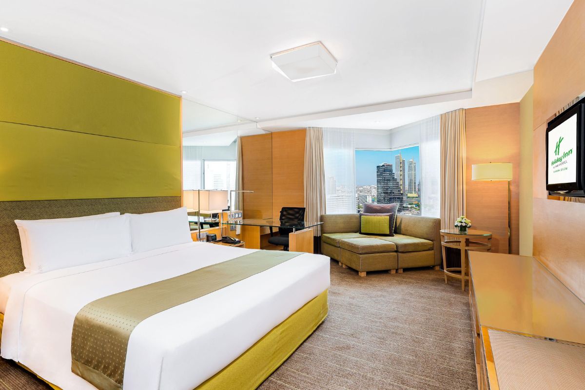 Holiday Inn Bangkok Silom by IHG