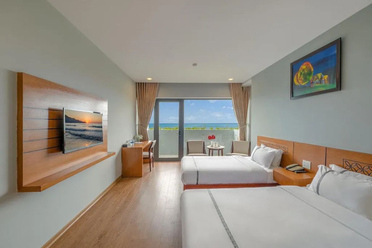 Deluxe Triple Room at Fansipan Da Nang Hotel
