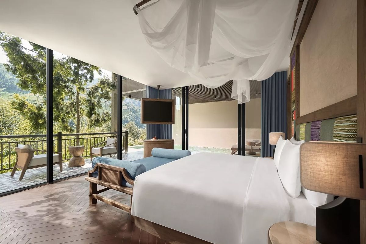 Grand Deluxe Pool at Garrya Mu Cang Chai