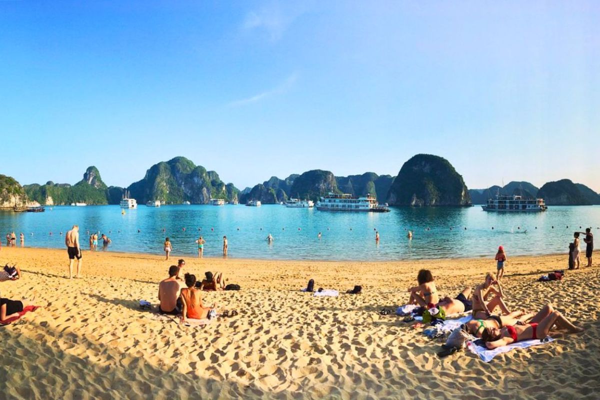 Beach Picnic on Titop Island