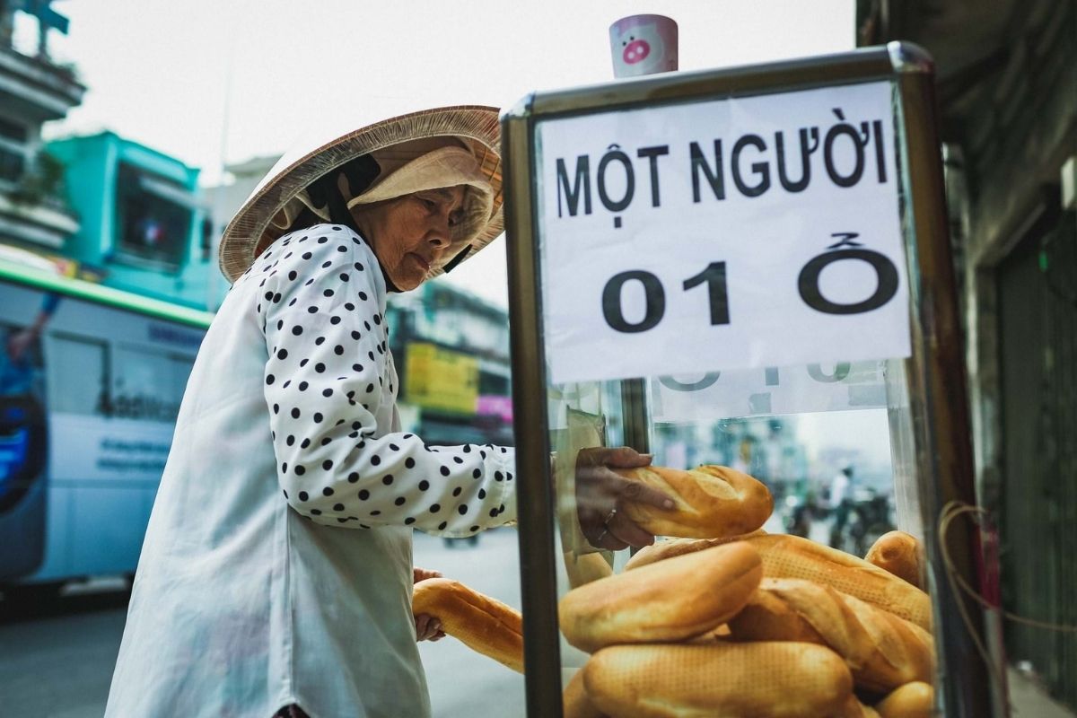 Quick 15-min Stop For Local Bites