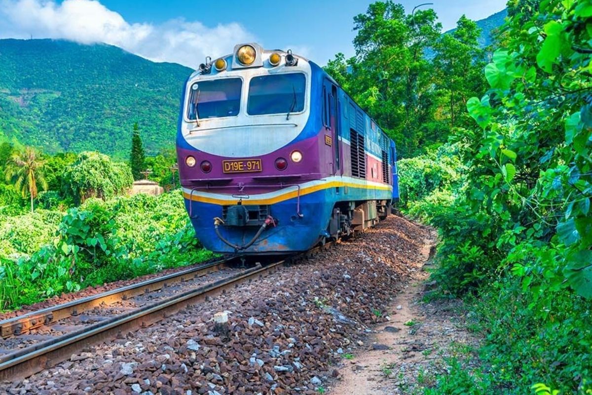 Hanoi to Halong Train