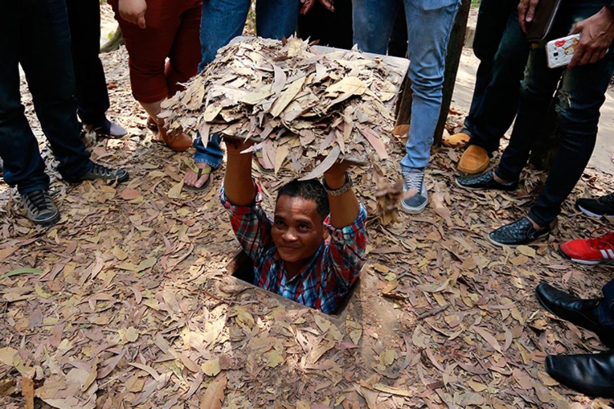 Cu Chi Tunnels