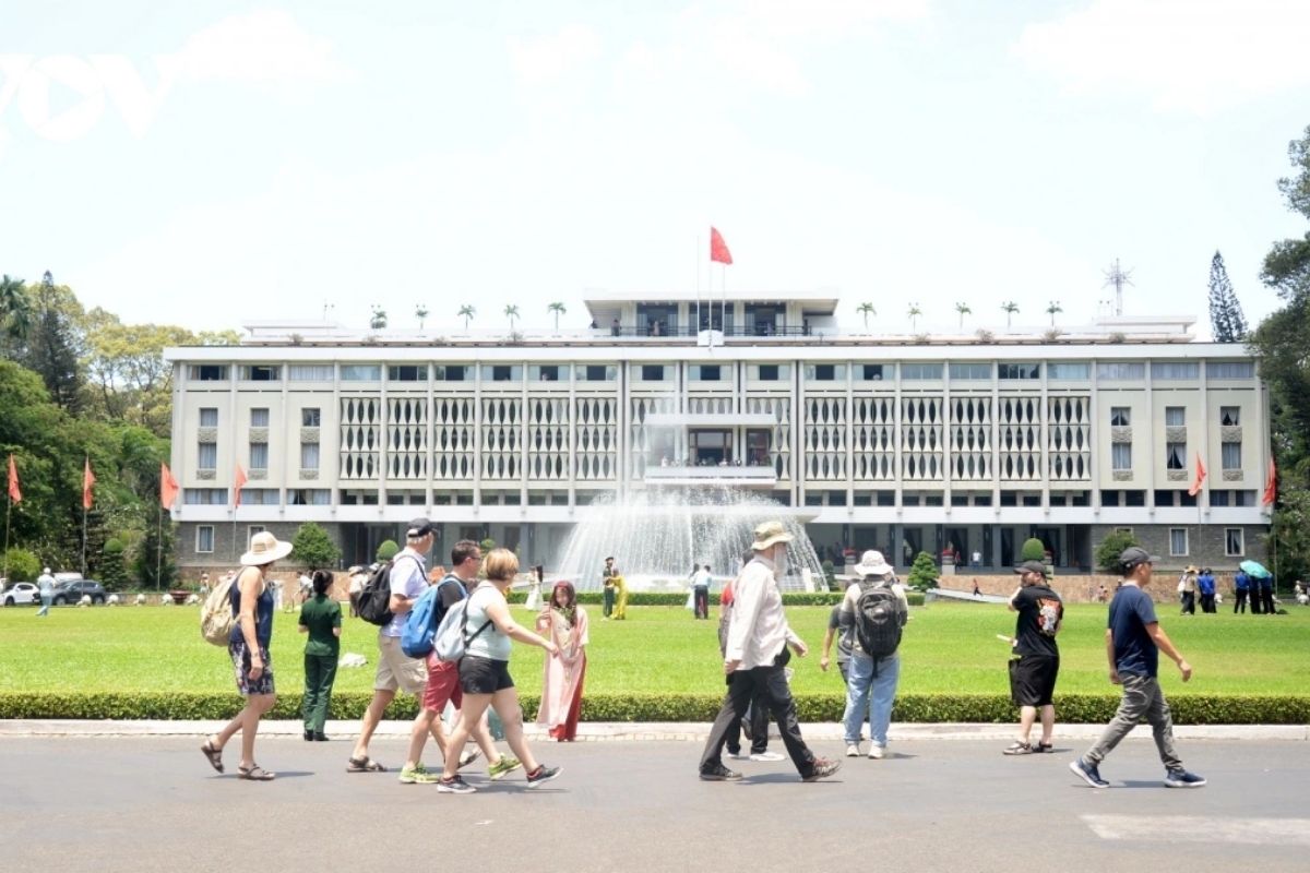 Ho Chi Minh City Weather February with Independence Palace 