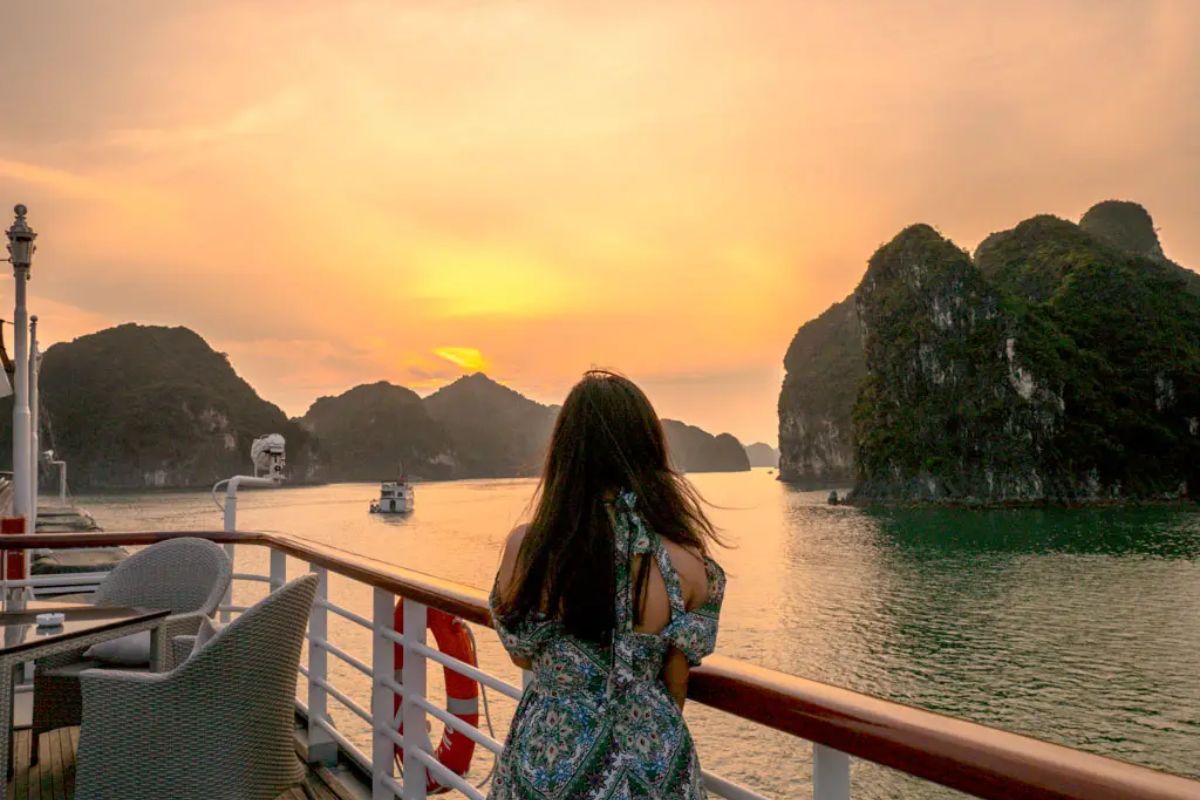 Full-Day Cruise On Halong Bay