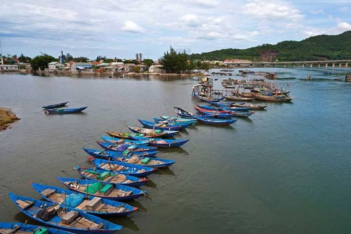 Lang Co Fishing Village