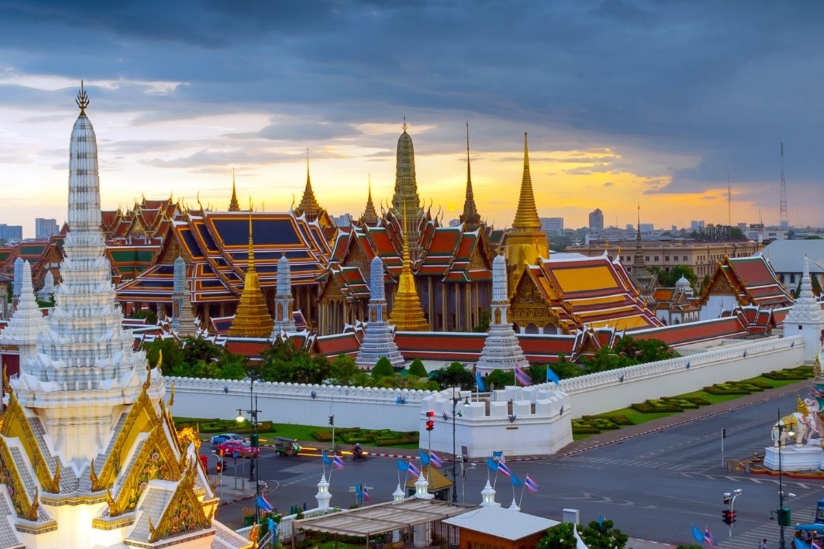 Wat Phra Kaew - Thailand escorted tours