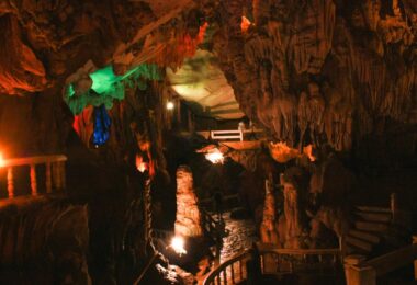 Tham Jang Caves