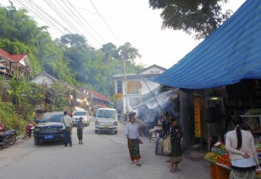 Pakbeng Market