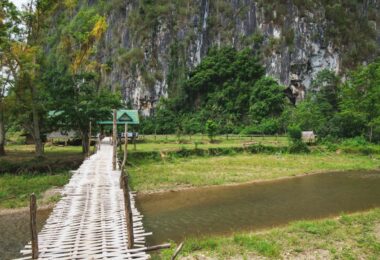 Tham Pha Tok Cave