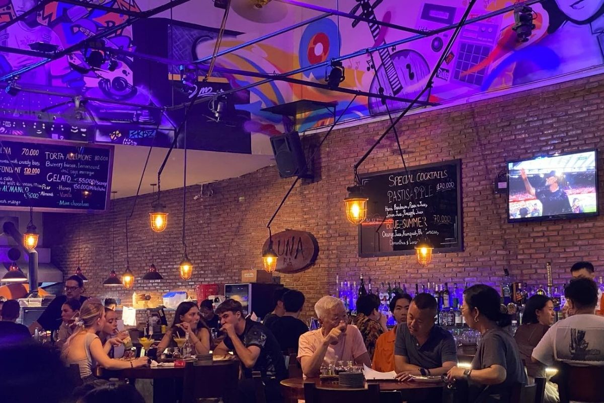 Luna Pub Da Nang Vietnam