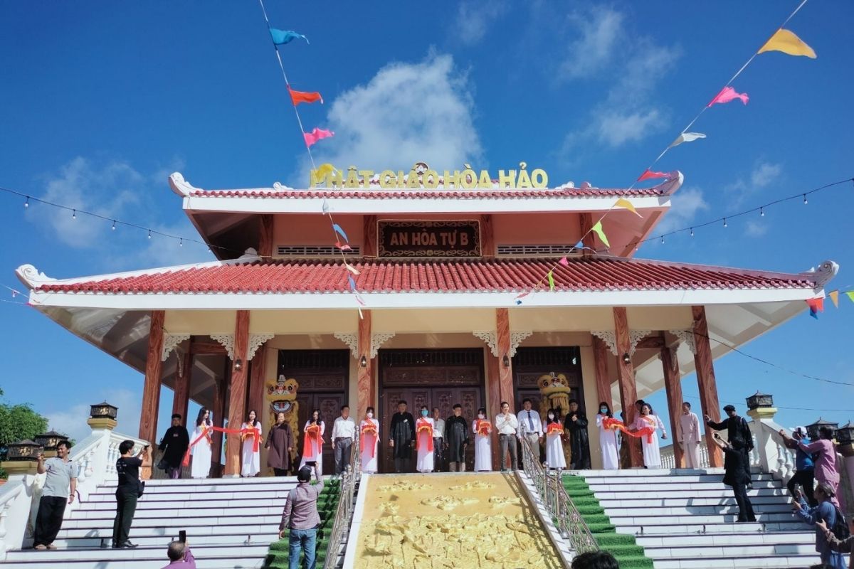 Hoa Hao Buddhist Temple by Mekong Princess Cruise