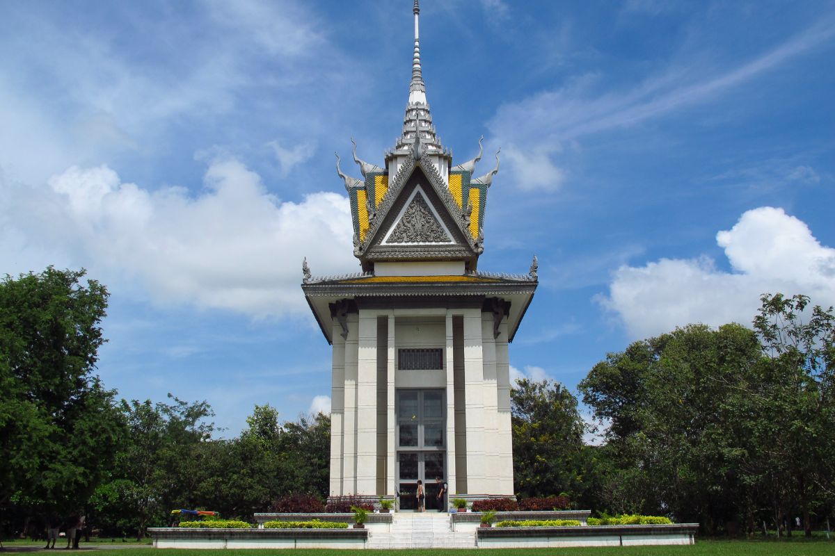 Choeung Ek (Killing Fields) by Mekong Princess Cruise