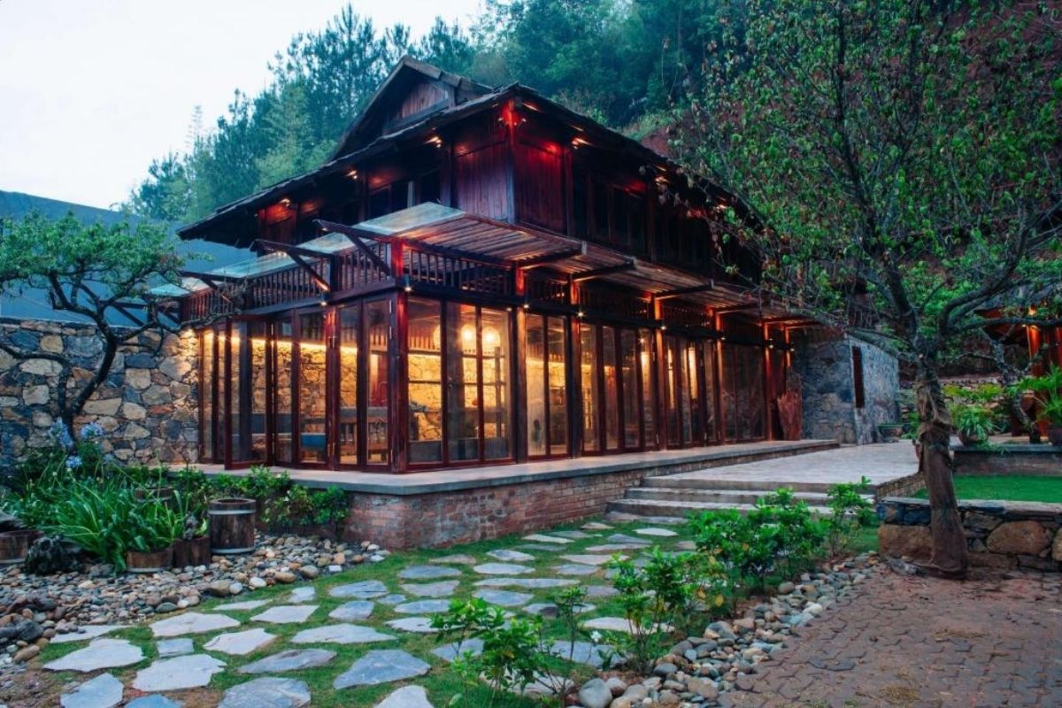 Peach Blossom Suite at Natalie’s Villa & Resort Moc Chau