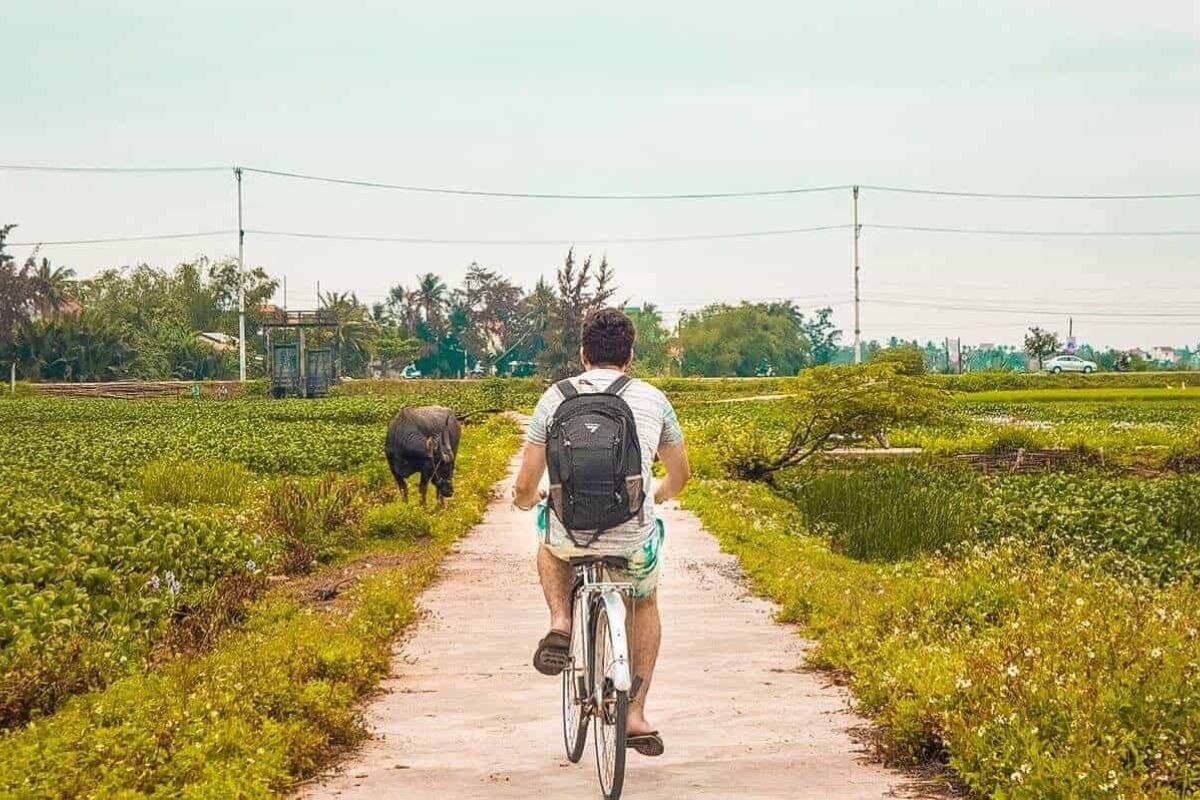 Bicycle to Tra Que Vegetable Village.