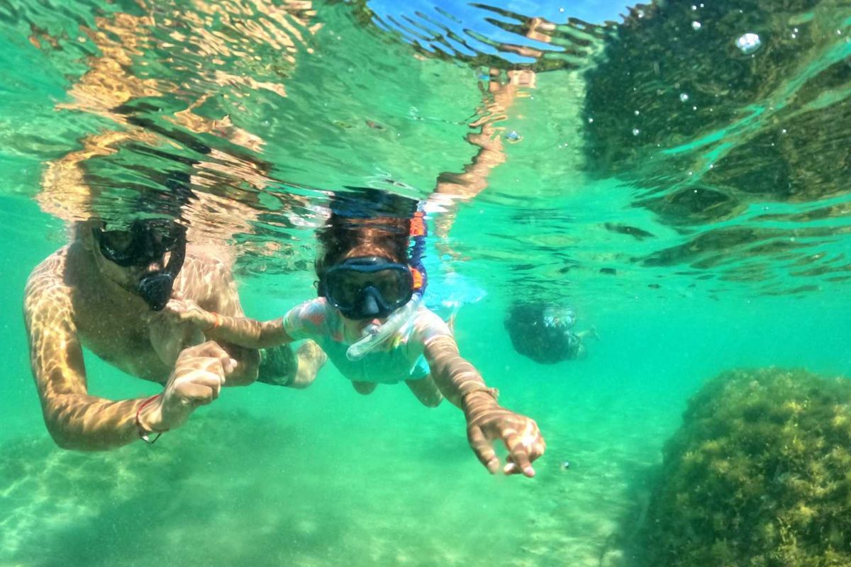 Join a 4-Island Snorkeling Tour