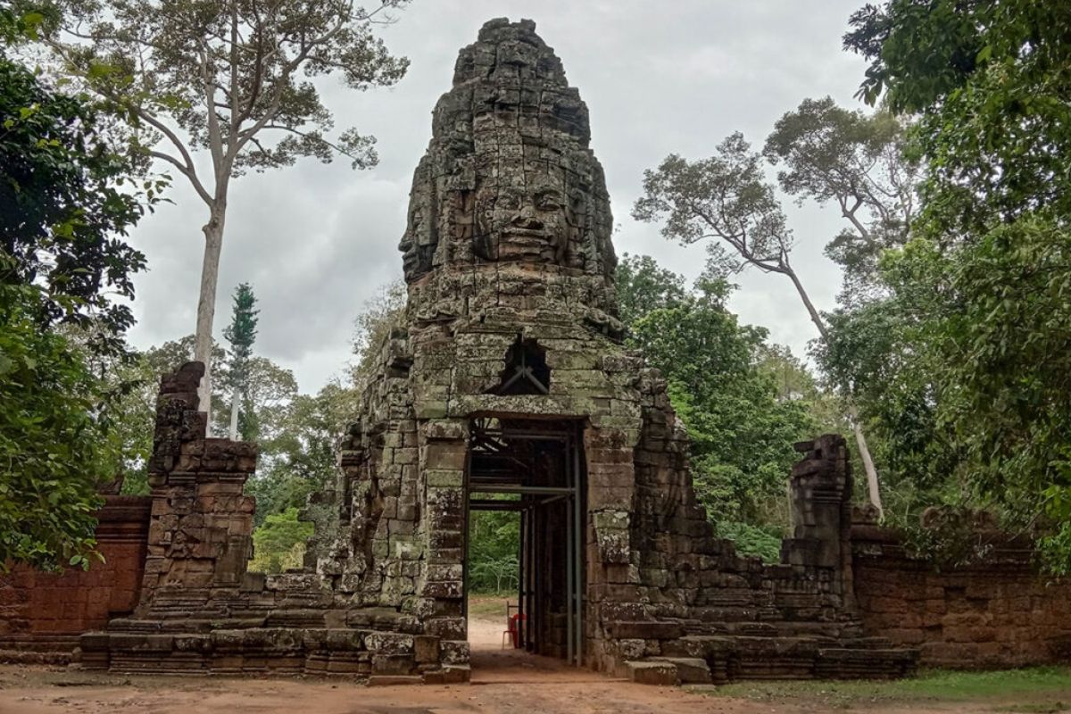 Ta Prohm - Angkor Wat Sunset Tour