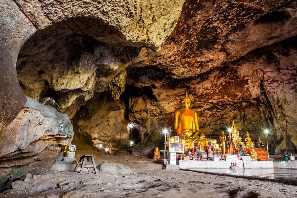Krasae Cave - private tour Thailand