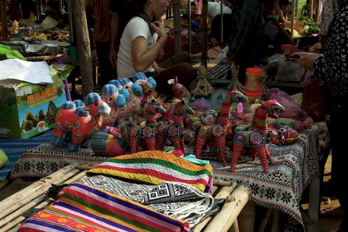 Buy Local Thai Family-Made Souvenirs