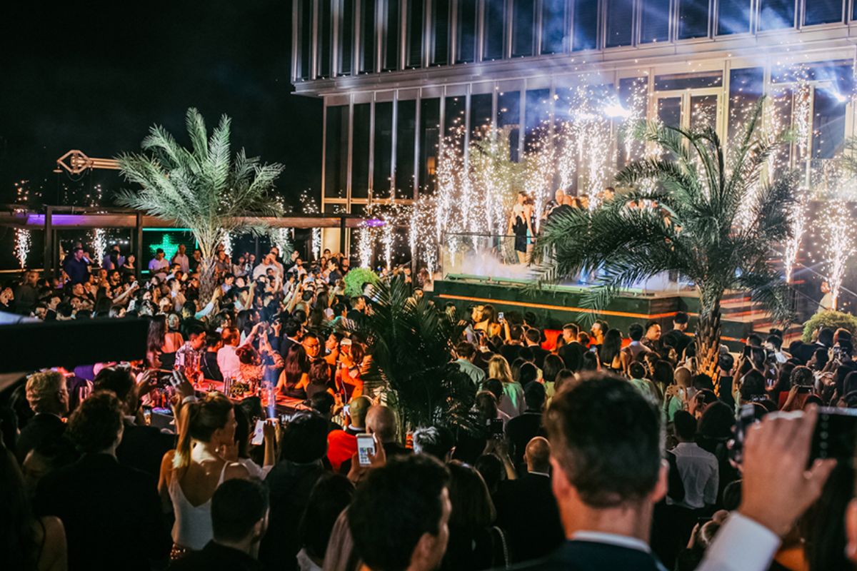 SkyXX Garden & Lounge