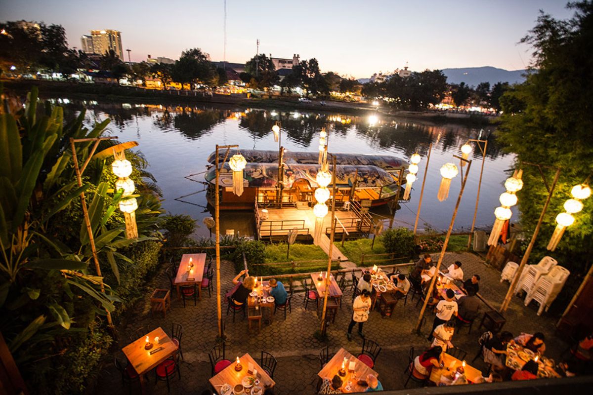 Dinner at Chiang Mai Riverside Restaurant