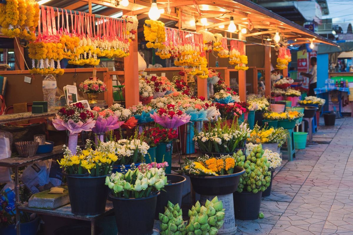 Pak Klong Talad Flower Market