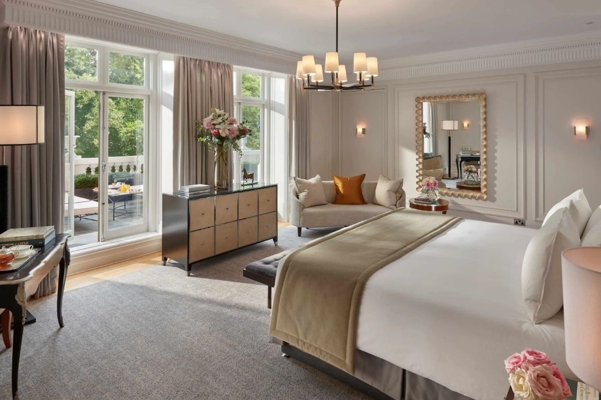 Mandarin Oriental’s Royal Suite - Bangkok Luxury Travel