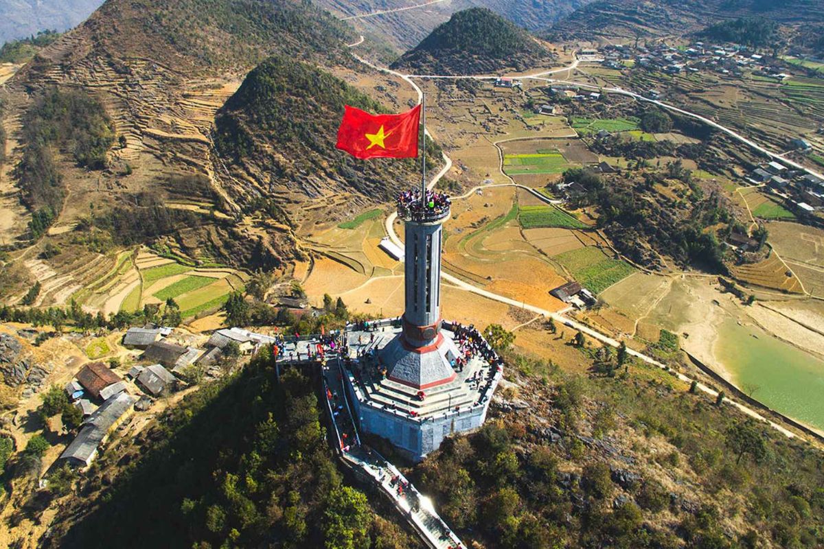 Lung Cu Flag Tower
