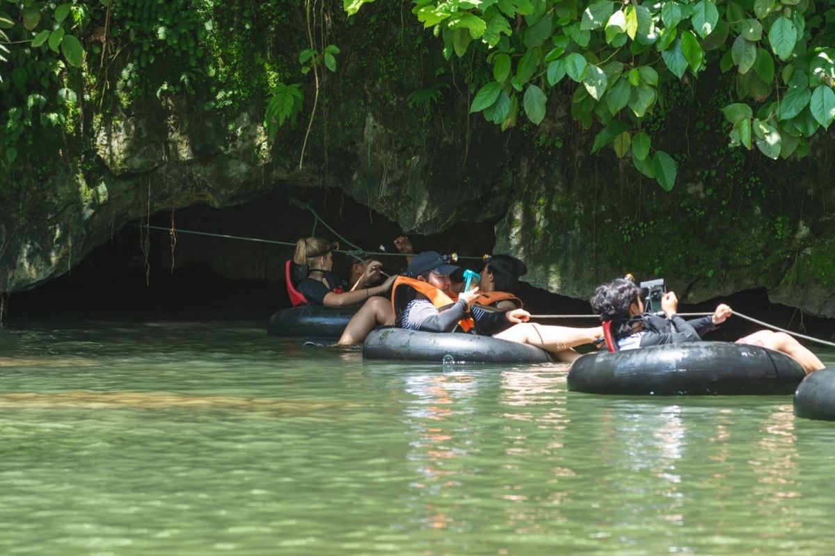 Tham Nam (Water Cave) - Vang Vieng Laos