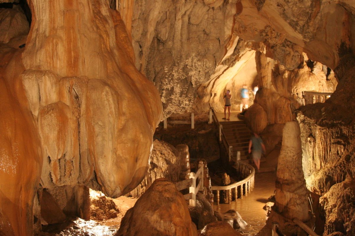 Tham Chang Cave - Vang Vieng Laos