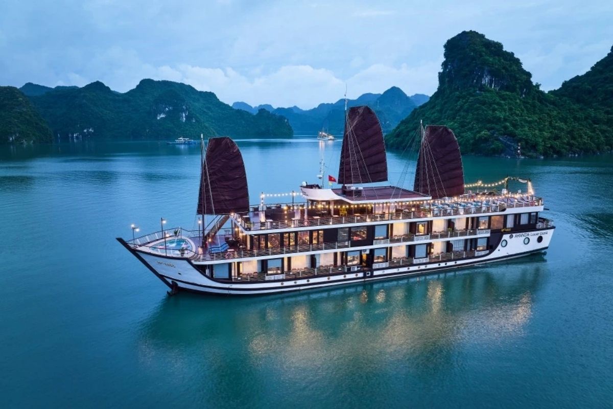 Halong Bay Overnight Cruise - Vietnam Tour Deals