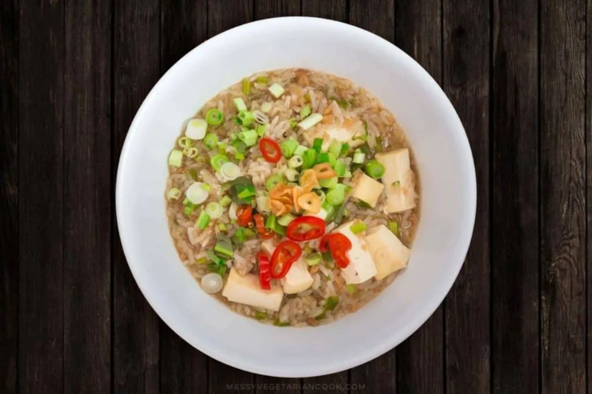 Khao Tom At Talat Sao Morning Market
