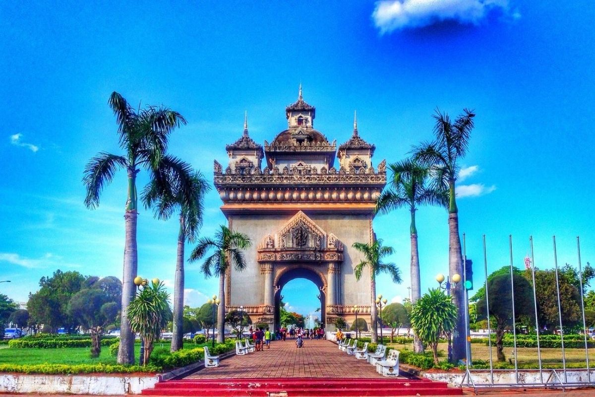 Patuxay Monument