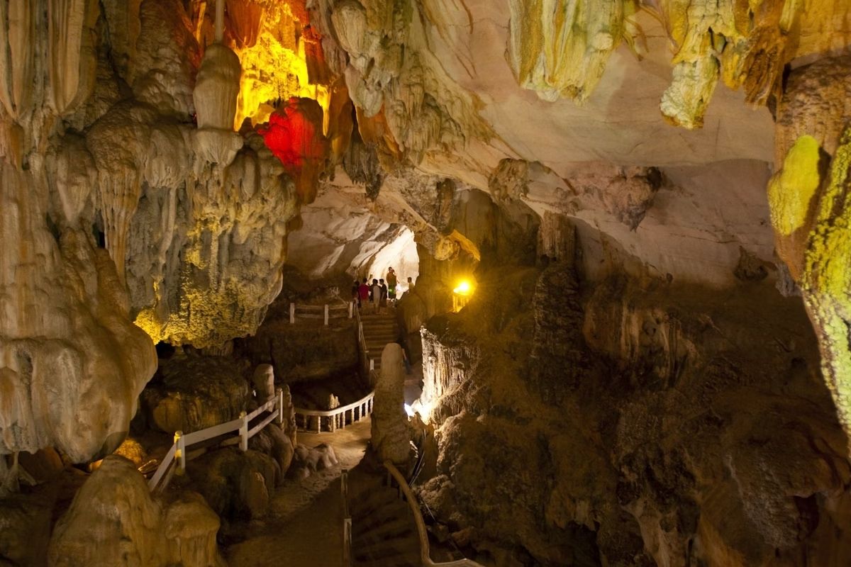 Tham Phu Kham Cave