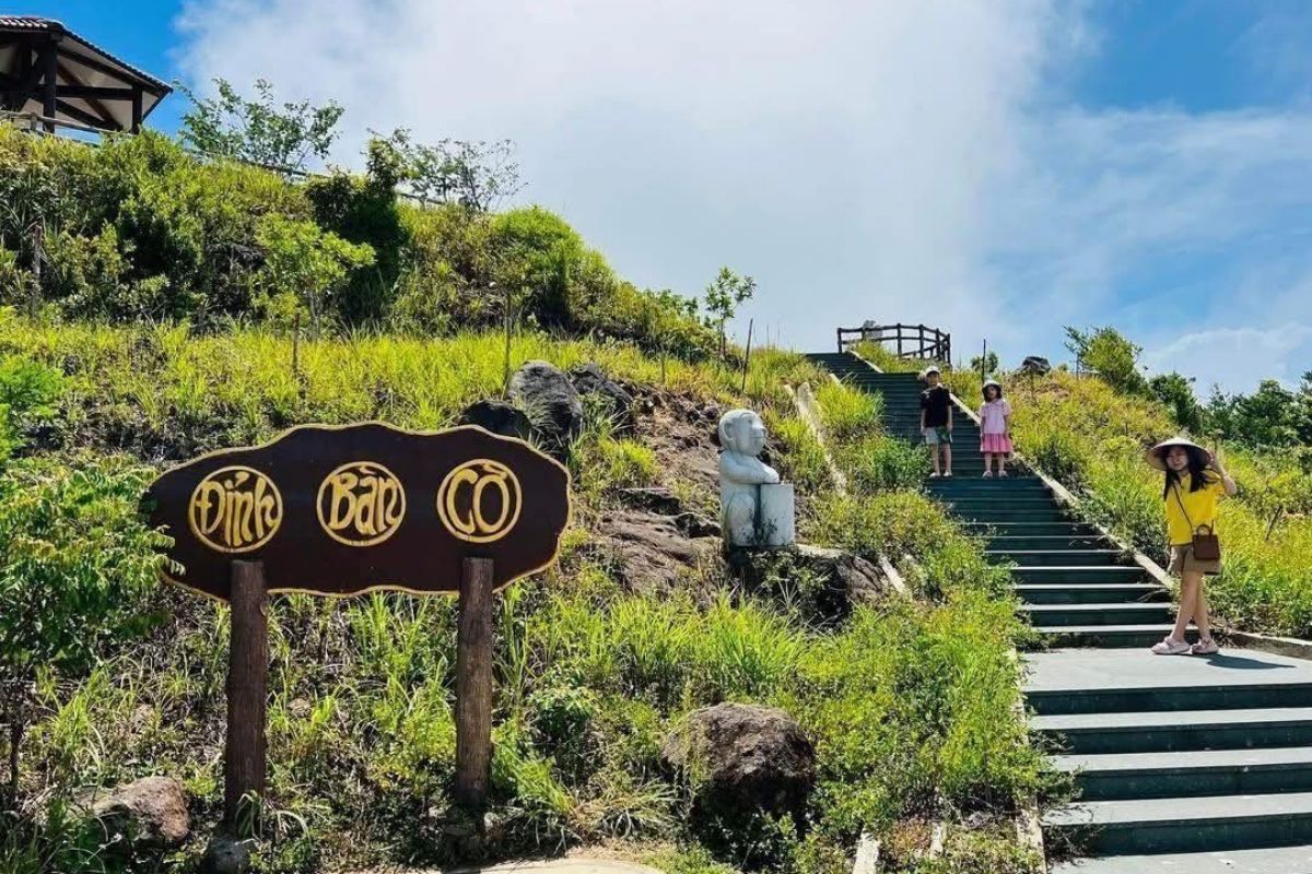 Ban Co Peak — Da Nang adventure