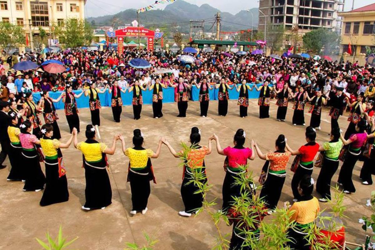 Hoa Ban Blossom Gatherings
