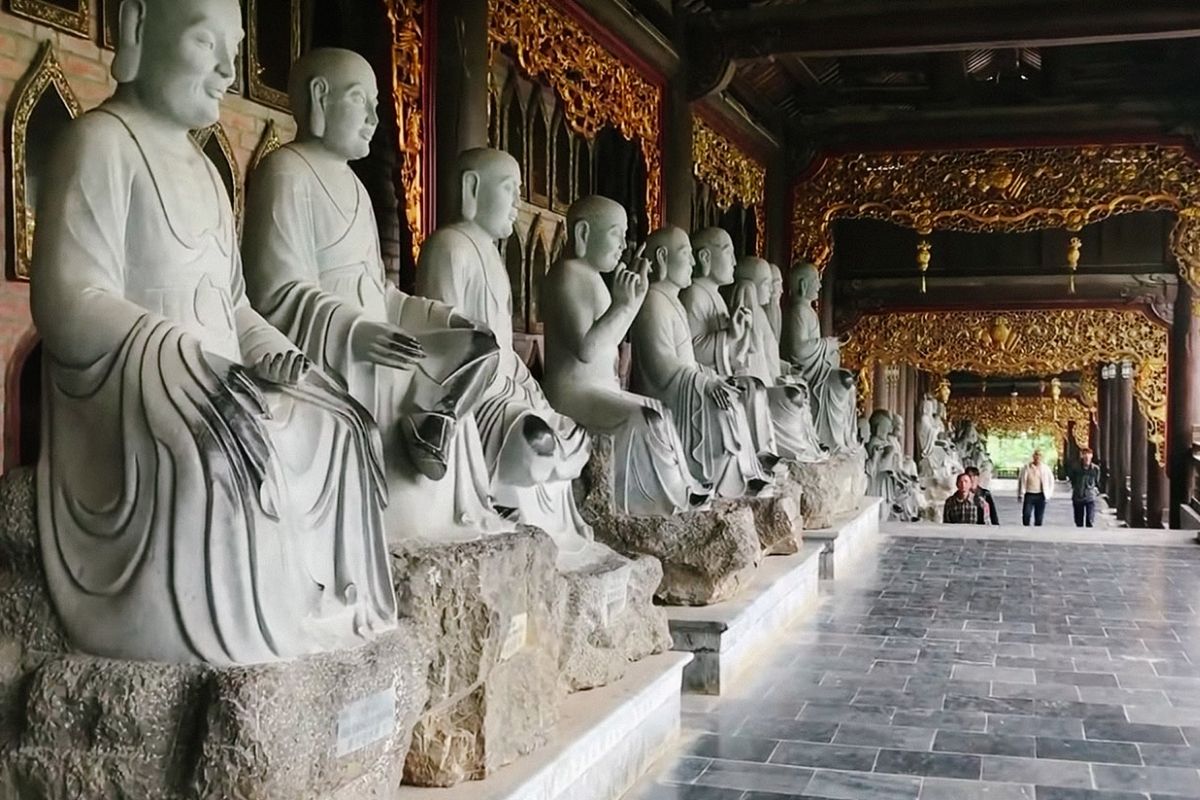 La Han corridor & bronze Buddha — best day trip from Hanoi