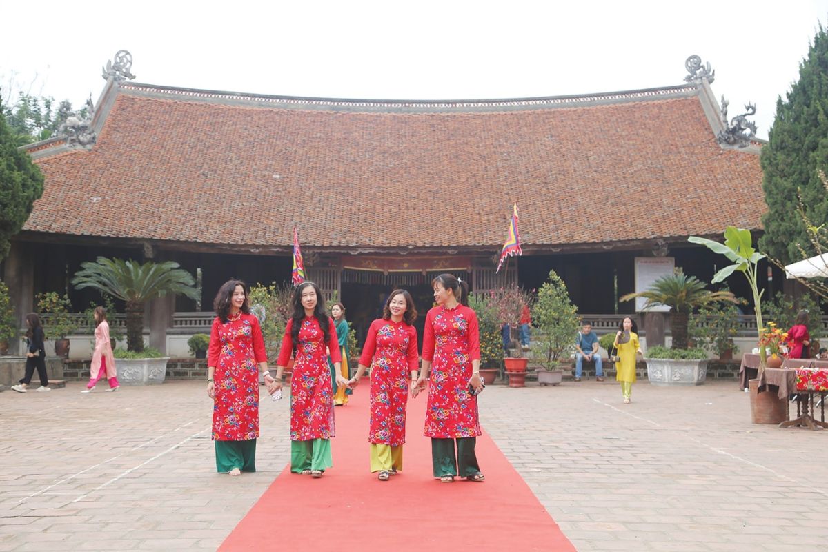 Mong Phu Communal House