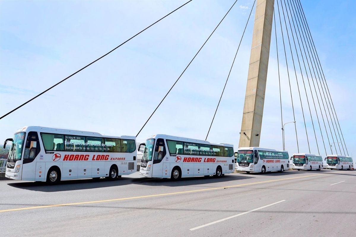 Hoang Long Bus from Hanoi to Cat Ba