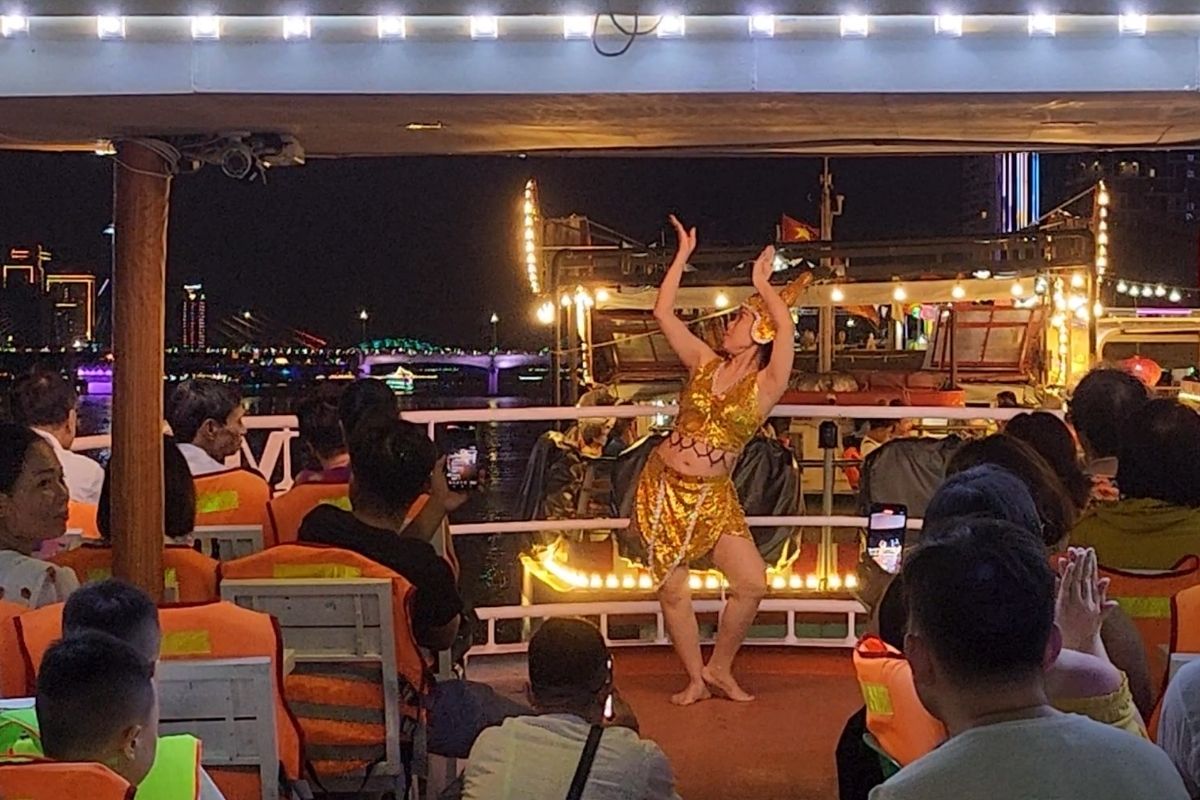 Cham Aspara dance