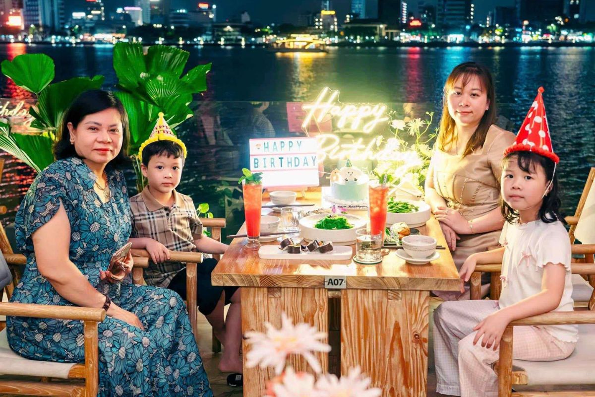 Birthday Party at The View - Yacht Restaurant