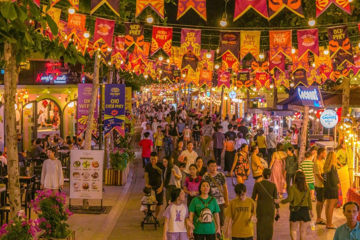 Halong Night Market