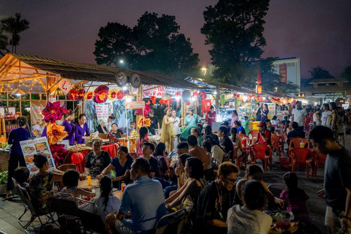 Ca Mau Night Market